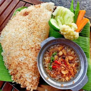 CƠM CHÁY CHÀ BÔNG, RAU LUỘC, KHO QUẸT, TÓP MỠ